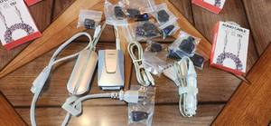 lot 29 image: iGoEverywhere Power ACDC Adaptor & 6 NEW Audio Cable Cords