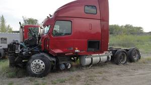Halted - Please contact affiliate - 2006 Volvo Parts Truck  No Motor or Tires