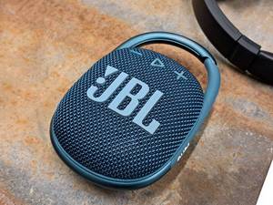 lot 195 image: JBL Clip4 Wireless Speaker