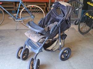 lot 250 image: Graco 787SY Series Baby Stroller
