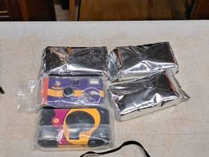 lot 13 image: Lot of (5) Kodak Disposable Film Cameras