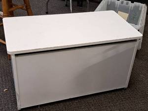 lot 35 image: Wooden Storage Box  Flip-Up Lid