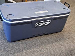lot 36 image: Coleman 44 Chest Cooler