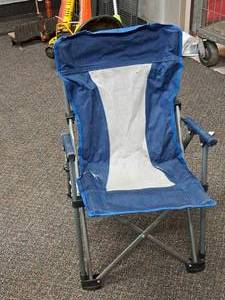 lot 37 image: Childrens Folding Chair