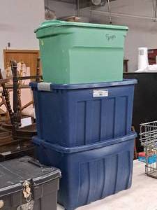 lot 90 image: Plastic Storage Totes with Lid - (2) 25-Gallon and (1) 73-Quart