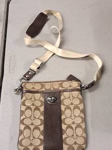 lot 92 image: Coach Womens Handbag