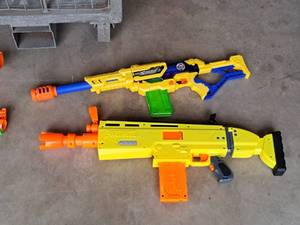 lot 111 image: Lot of (2) Nerf Guns - X-Shot, Fortnite