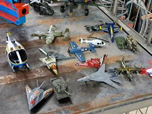 lot 150 image: Lot of (15) Assorted Aircraft Toys