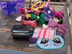 lot 153 image: Assorted Girls Headbands, Earrings, Face Masks