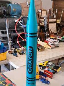 lot 160 image: Crayola Crayon 35 Plastic Piggybank