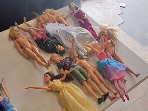 lot 185 image: Lot of (10) Assorted Barbie Dolls