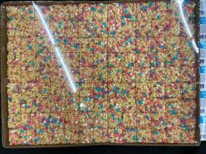 lot 21 image: K - Cotton Candy Crispy Bites - Bulk Lot