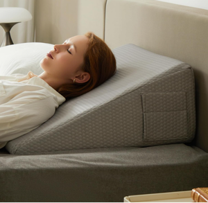 lot 317 image: Bedluxe Wedge Pillow for Sleeping, 24 x 24  x 10