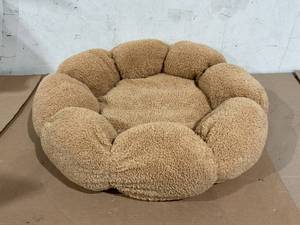 lot 113 image: Lesure Calming Large Dog Bed - Flower Donut Round Fluffy Puppy Bed in Plush Teddy Sherpa