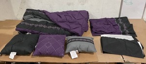 lot 150 image: 6PCS King Size Comforter Set