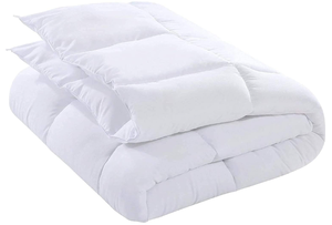 lot 143 image: Full Size Utopia Bedding Comforter Duvet Insert, Quilted Comforter