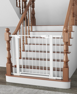 lot 227 image: Cumbor Baby Gate for Stairs, Dog Gate for Doorways