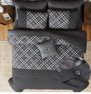 lot 464 image: WRENSONGE Queen Plaid Full Comforter Set. 90x90