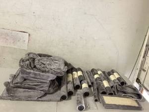 lot 499 image: ELEGAIF GREY CAT TREE. MAYBE MISSING PIECES