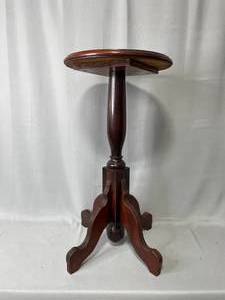 Round Top Pedestal Table 33.5H