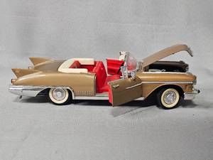 Road Legends 58 Cadillac Eldorado Seville Metal 12 Car