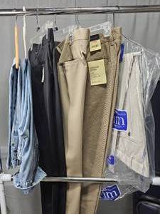 Lot of Mens (4) Dress Slacks Mostly 34x30 & Jeans (2) Mostly SZ 35x30