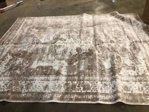 lot 40 image: Sofia Collection Beige Rug  Customer Returns See Pictures