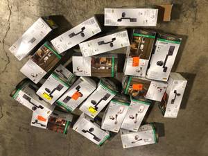 lot 36 image: Lot of Assorted Door Entry Handles Various Models and Conditions Customer Returns See Pictures