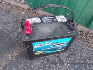 lot 22 image: Marine Starting Battery