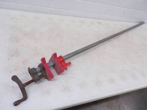 lot 31 image: Large Pipe Clamp