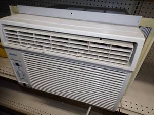 lot 37 image: 12,000 BTU Air Conditioner
