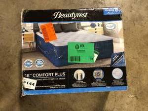 lot 33 image: Beautyrest Comfort Plus Air Bed Mattress with Built-in Pump and Plush Cooling Topper, 17 Queen  Customer Returns See Pictures