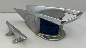 lot 22 image: Vintage 1960s Bow Light All American With Gab Handle (Missing Light Socket)