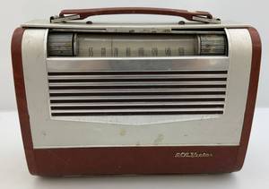 lot 77 image: RCA Victor Model Bx-6 Vintage Tube Radio Golden Throat Portable Superheterodyne