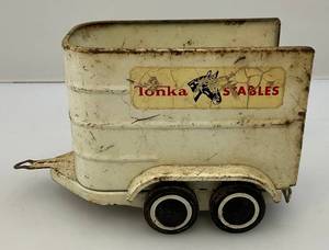 lot 79 image: Vintage 1960s Tonka Stable Trailer