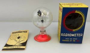 lot 85 image: 1950s-60s Space Age Sphere Radio Meter Solar Engine (In Original Box)