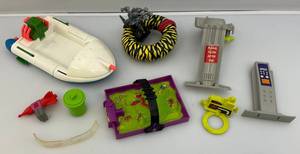 lot 157 image: Vintage TMNT Items
