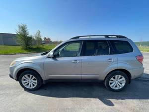 2011 Subaru Forester 2.5X Premium - AWD
