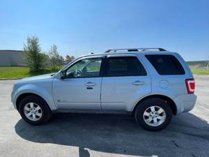 2009 Ford Escape Hybrid - 1 OWNER