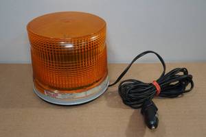 lot 34 image: Whelen Amber Strobe Light with Magnet on Bottom