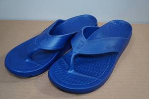 lot 114 image: Nuusole Unisex Sandals -Mens 11, Womens 12, Blue