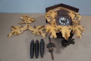 lot 121 image: Vintage Cuckoo Clock Made in Germany