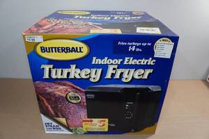 lot 144 image: Butterball Indoor Electric Turkey Fryer