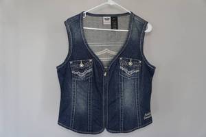 lot 179 image: Harley Davidson Womens Vest -2XL