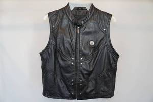 lot 182 image: Harley Davidson Leather Vest -Medium
