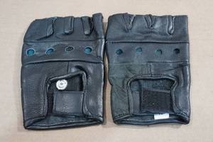 lot 191 image: Leather Motorcycle Gloves -Medium