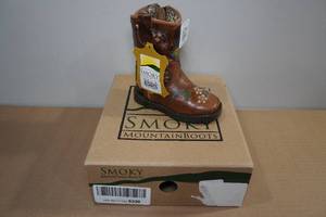 lot 231 image: Smoky Mountain Boots -Toddler Size 5