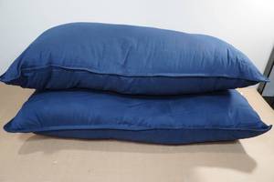 lot 236 image: Utopia Bedding Pillows - 20 x 36
