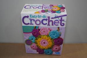 lot 241 image: Easy to do Crochet Learning Kit