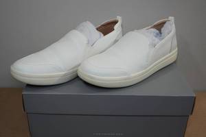 lot 257 image: Vionic Penelope Slip-On Shoes - Size 9